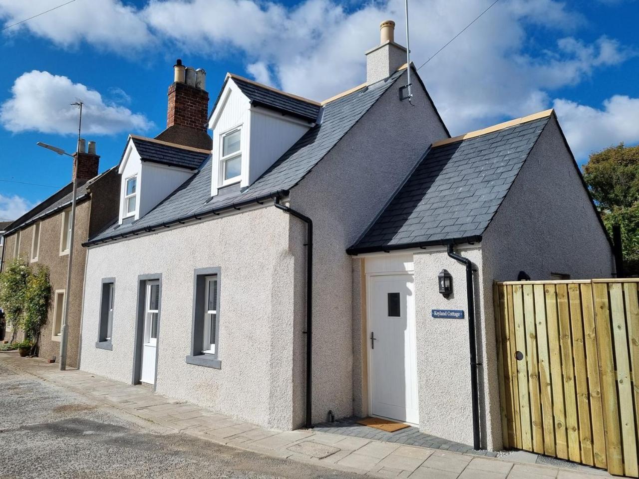 Keyland Cottage — 4-Star Luxury Hotel in Montrose, United Kingdom