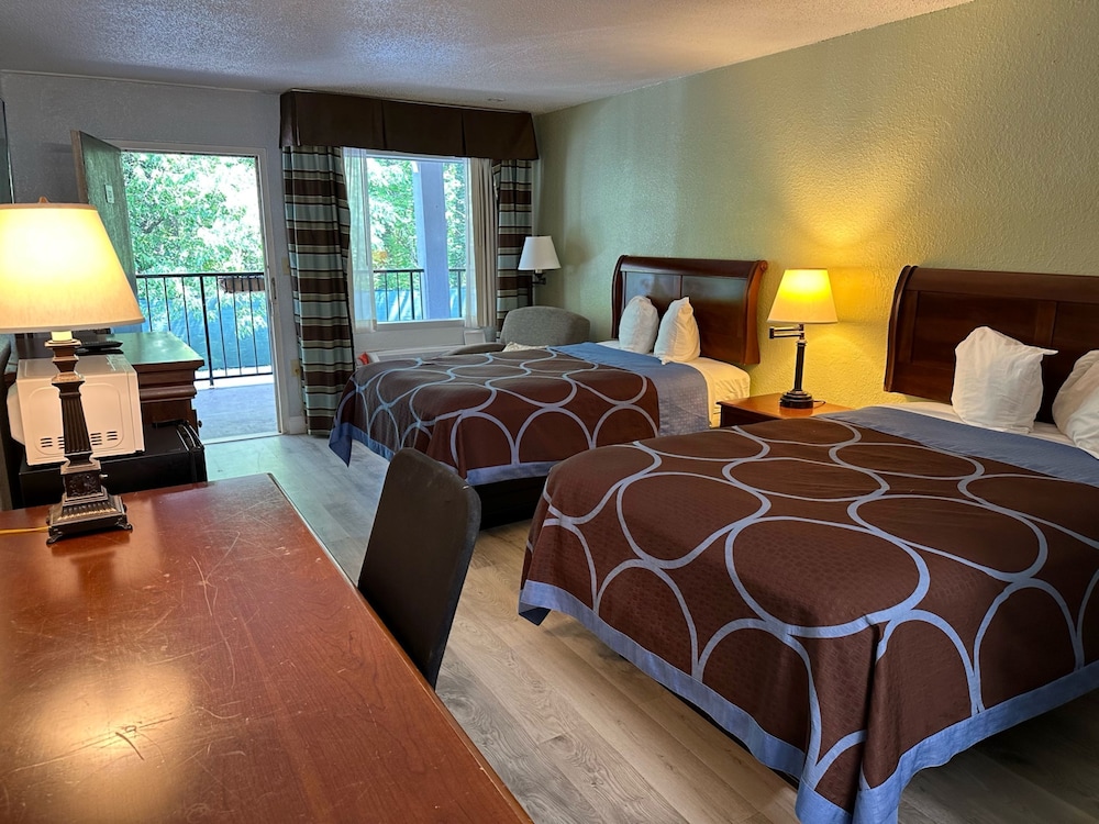 Super 8 by Wyndham Raleigh - photo 12