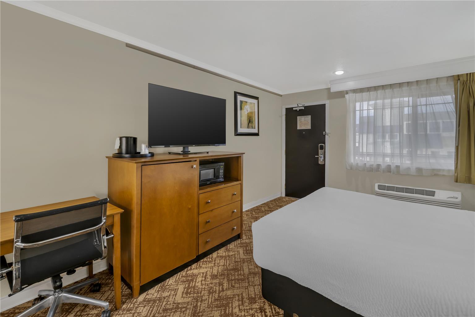 Best Western Plus Northwoods Inn - photo 31