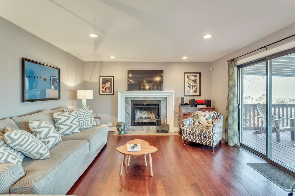Exquisite 7 BR Home by the Mountains — 4-Star Luxury Hotel in Salt Lake City, United States
