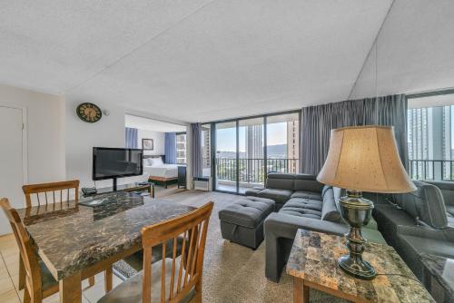 Excellent Diamond Head View Condo Remodeled Free Parking — 4-Star Luxury Hotel in Honolulu, United States