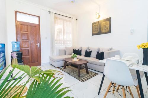 Amani Hse 2 bedroom Near Beach Mombasa Casey apartment — 4-Star Luxury Hotel in Mombasa, Kenya