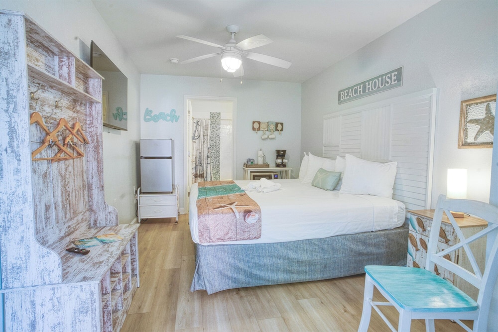 Lighthouse Resort Inn & Suites - photo 6