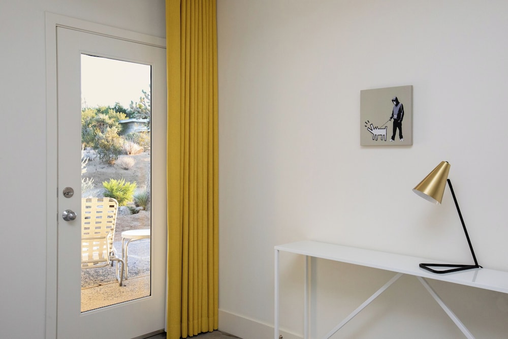 The Bungalows by Homestead Modern at The Joshua Tree Retreat Center - photo 9