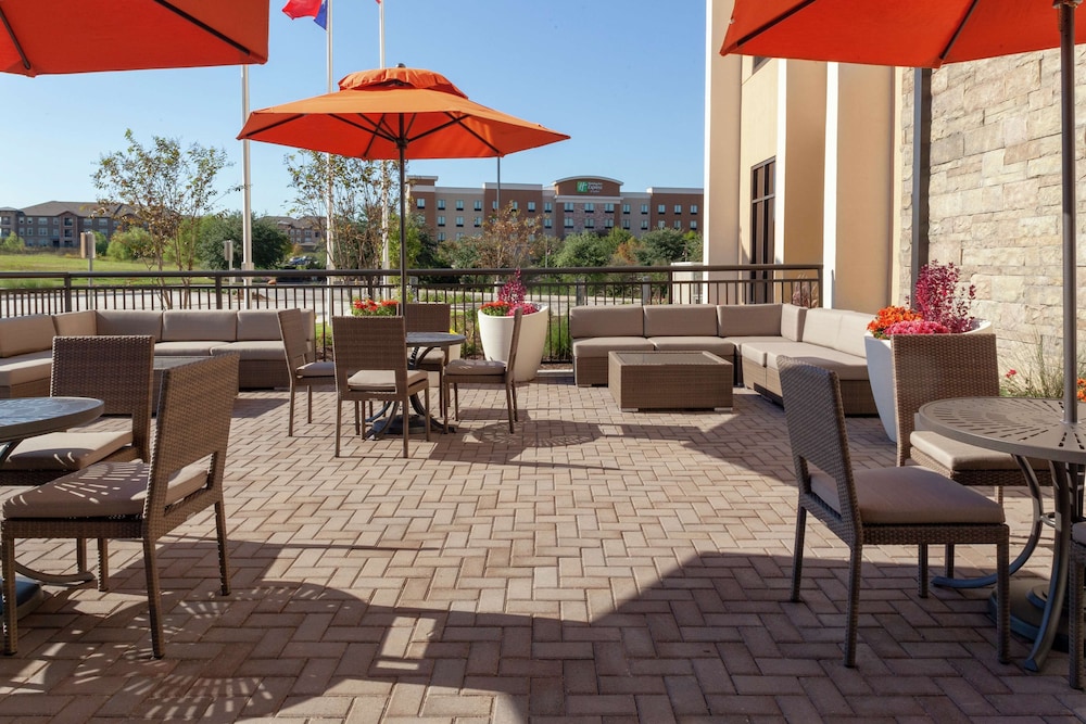 Hilton Garden Inn Waco - photo 33
