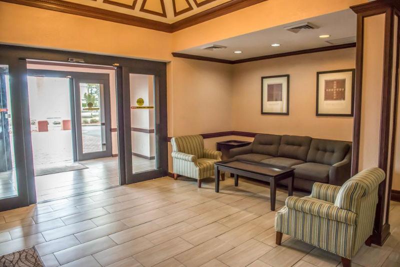 Comfort Inn & Suites Panama City North - photo 8