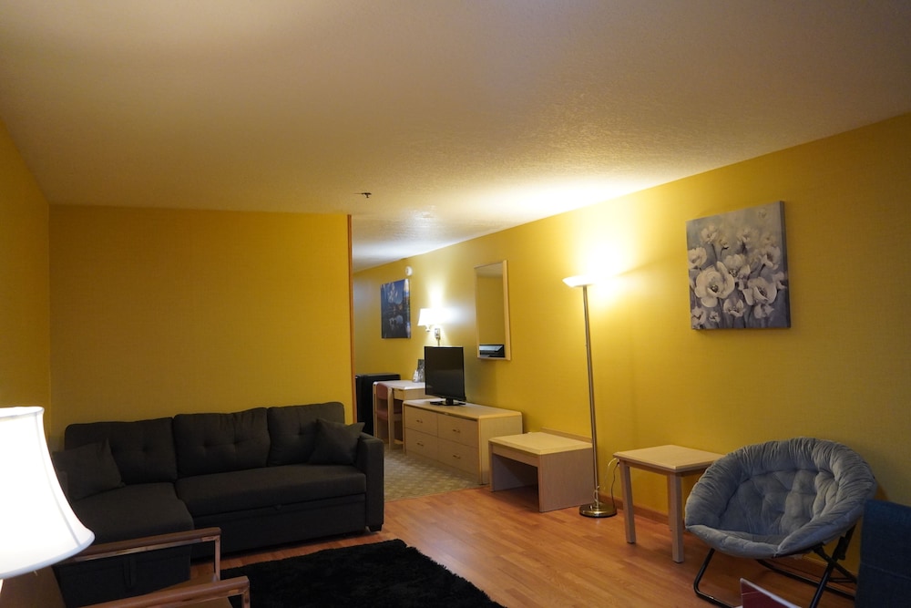 Timberland Inn & Suites - photo 54