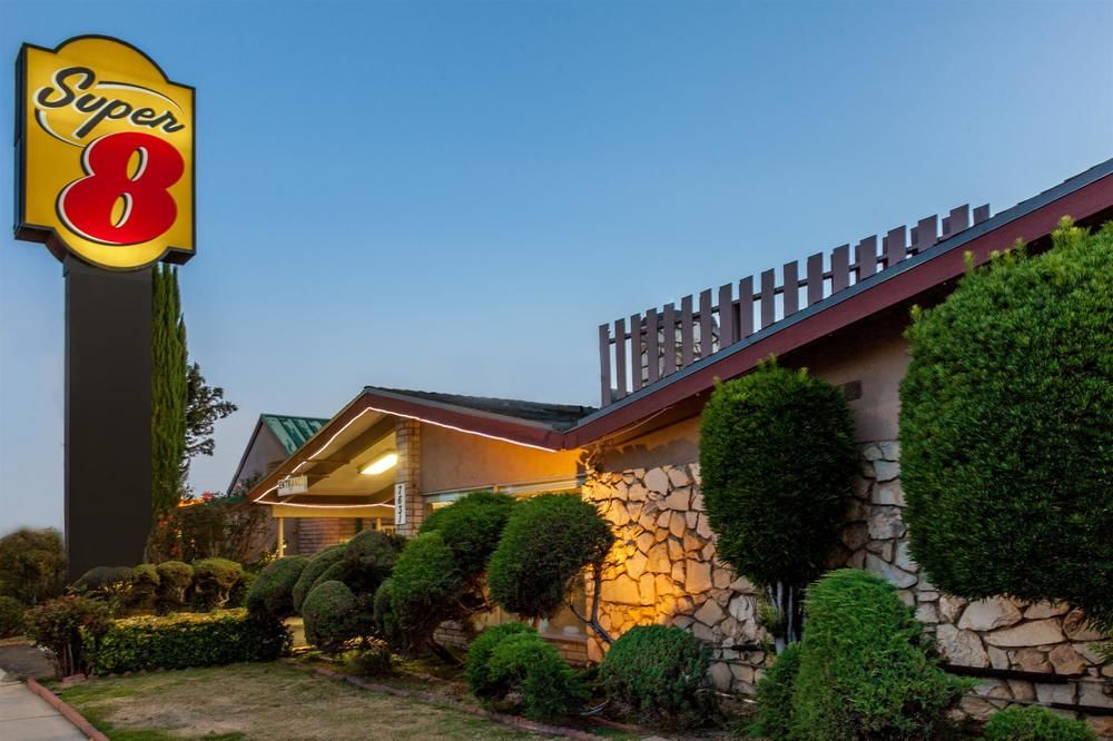 Super 8 by Wyndham Canoga Park - photo 15
