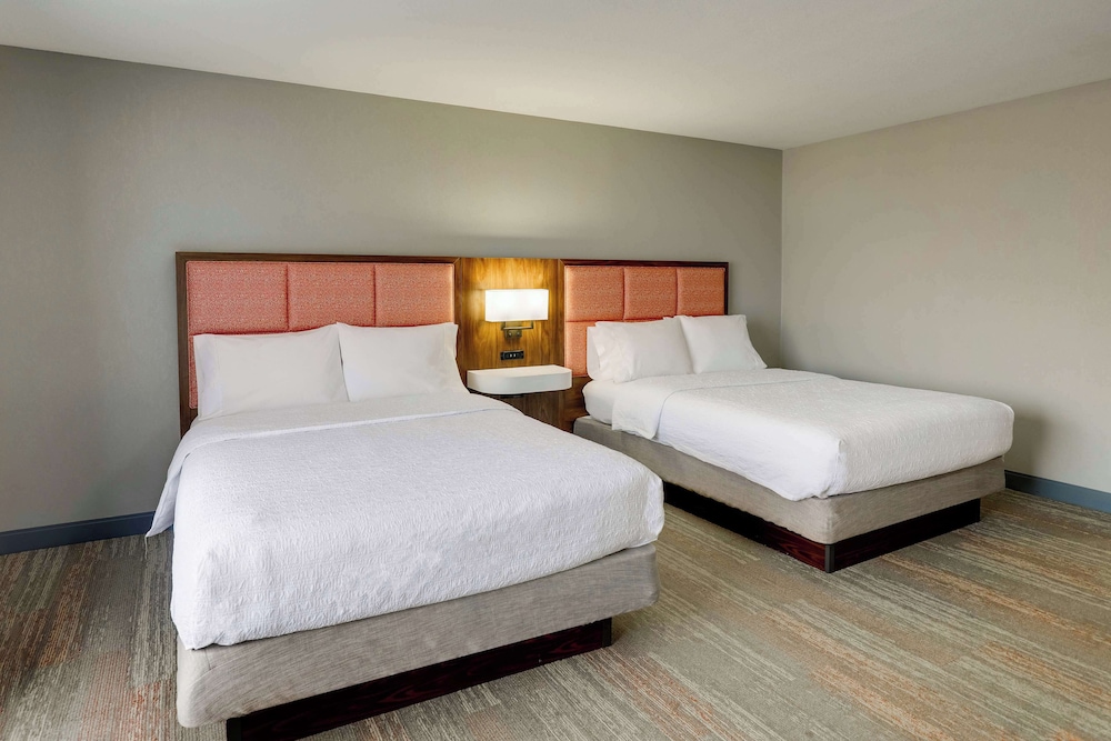 Hampton Inn & Suites St. Louis Edwardsville - photo 17