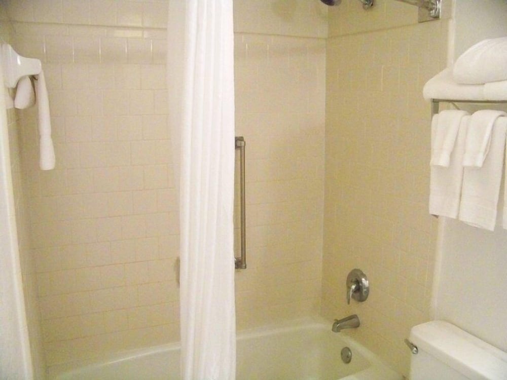 White Columns Inn - photo 9