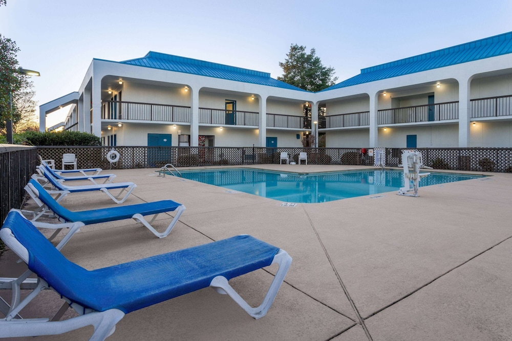 Studio 6 Suites Jacksonville NC - photo 21