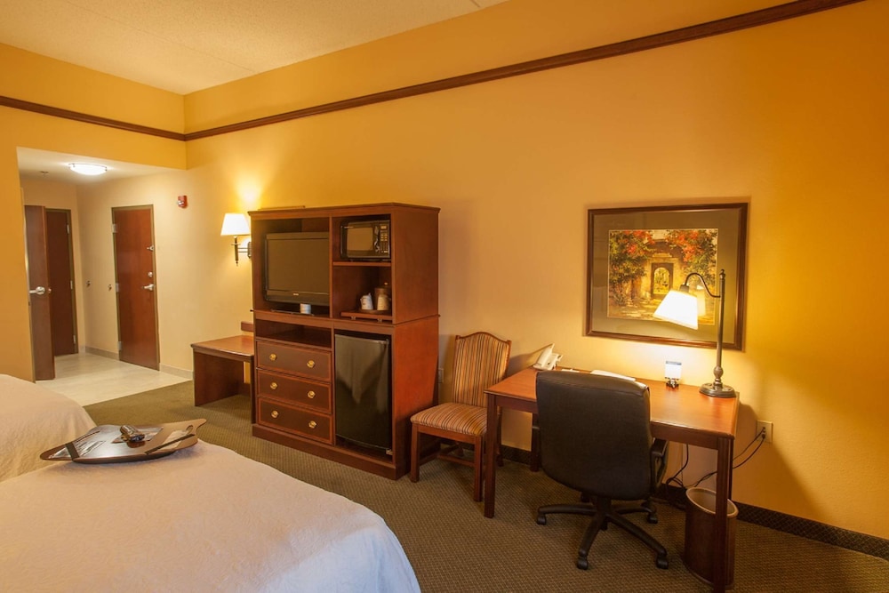 Hampton Inn & Suites Stillwater - photo 24