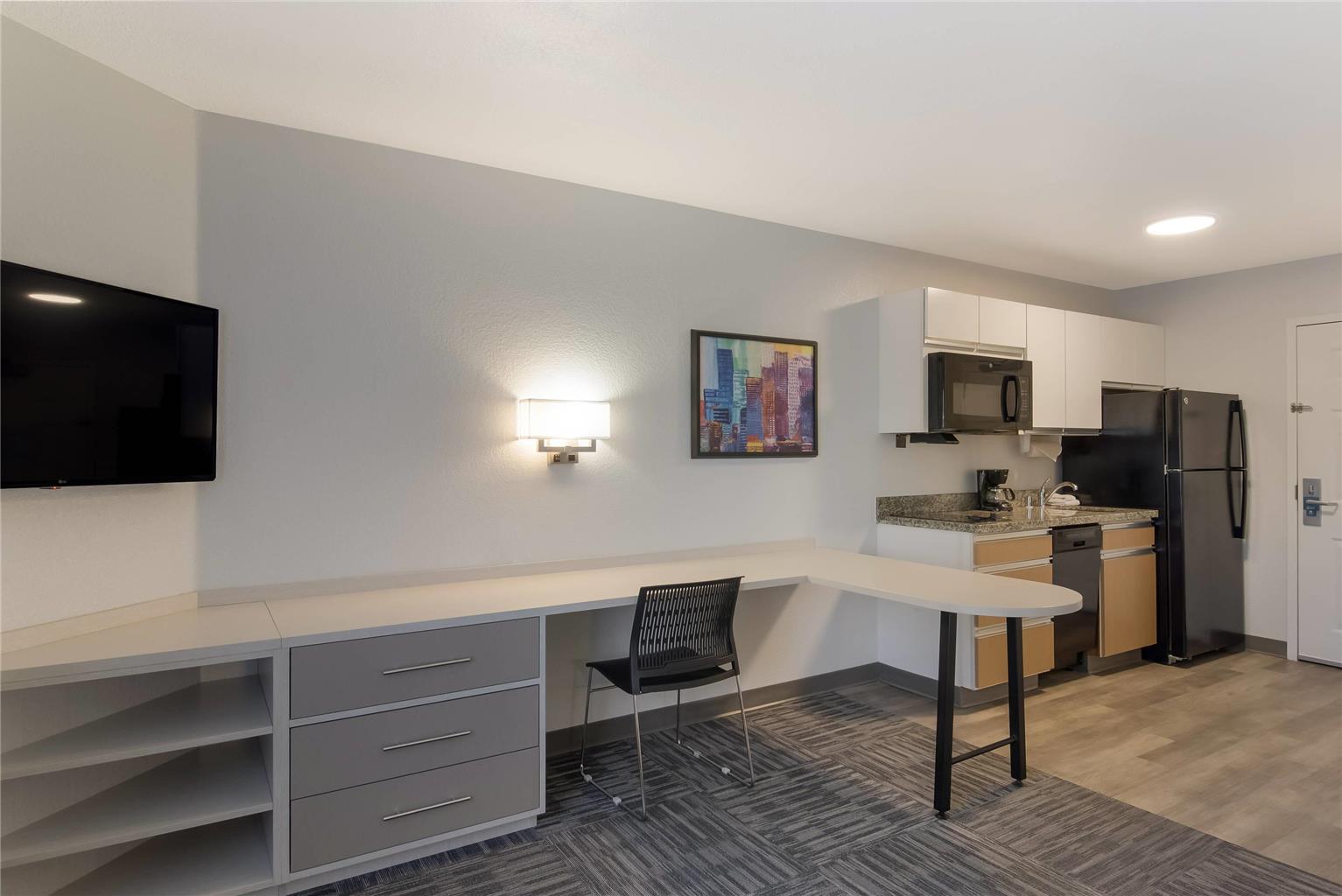 MainStay Suites Omaha Old Mill - photo 9