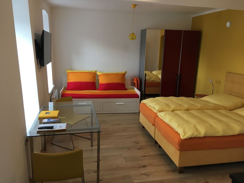 Alte Post Greifenstein - carbon neutral hotel in Klosterneuburg