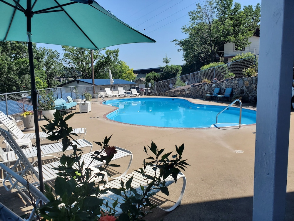 Lake Breeze Resort - photo 113