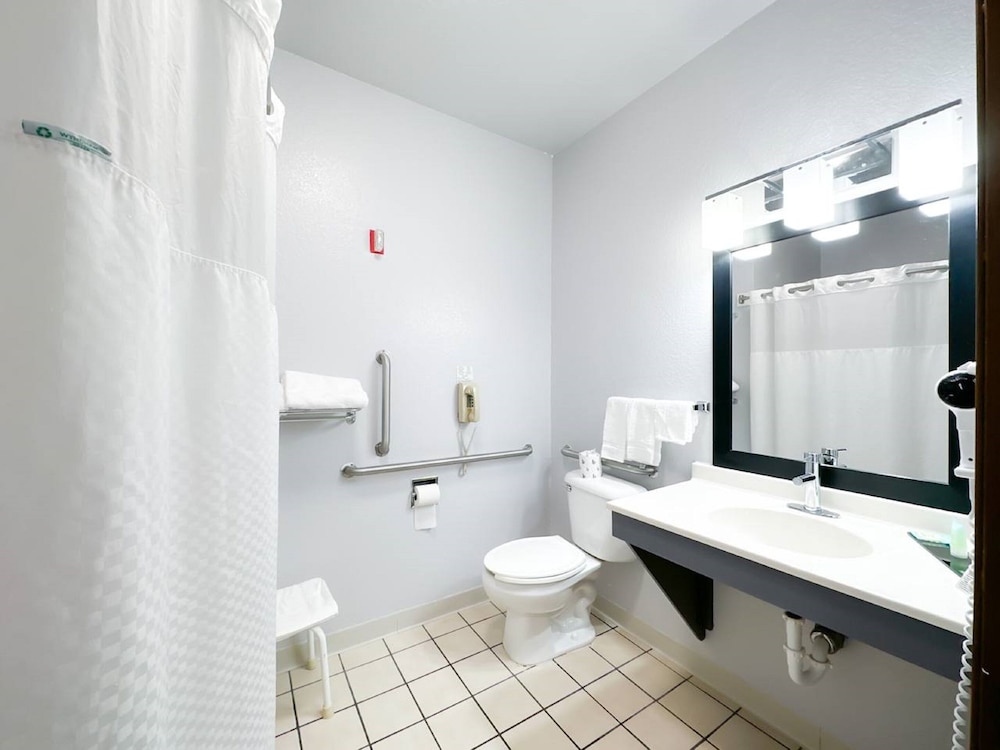 Americas Best Value Inn Finlayson - photo 18