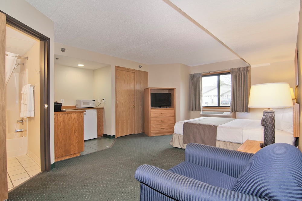 Boarders Inn & Suites by Cobblestone Hotels Faribault - photo 37