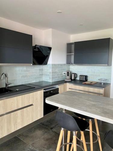 T3 Centre 75m2 2 Sdb Parking Calme in Anglet, France