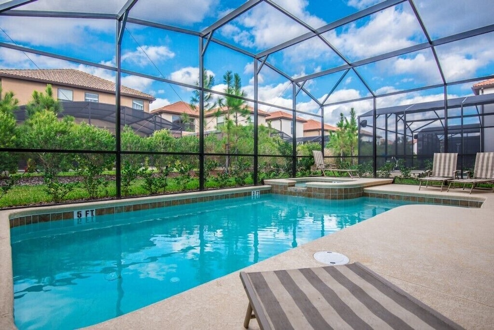 6 Bdrm 5 Bath in Solterra Resort - photo 23