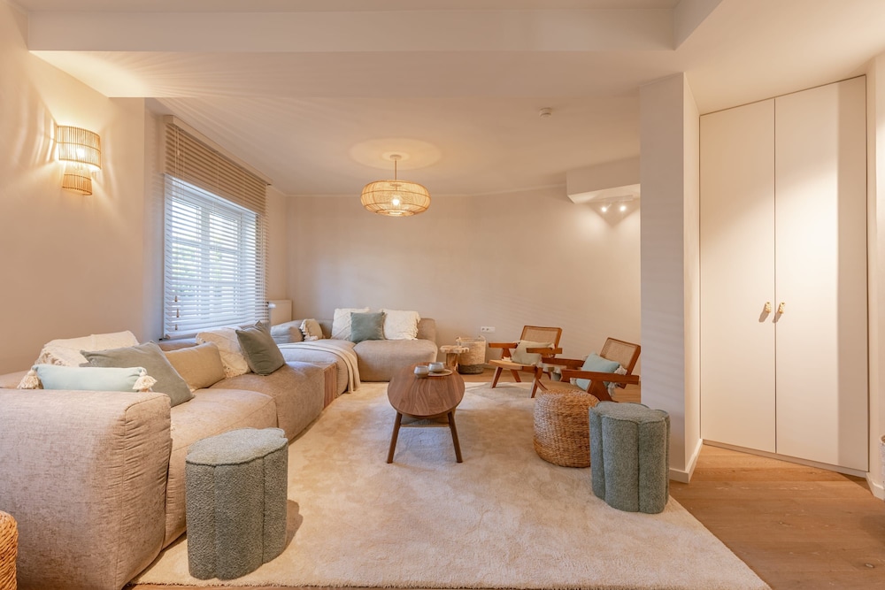 Be Deh Astr 2 In De Haan — 4-Star Luxury Hotel in De Haan, Belgium