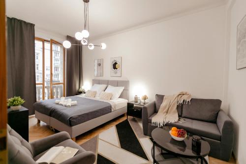 Aleje Jerozolimskie 42 Parking Free Better Rental — 4-Star Luxury Hotel in Warsaw, Poland