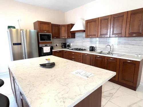 3 bedroom apartment Beach 950m First Floor — 4-Star Luxury Hotel in Mellieha, Malta