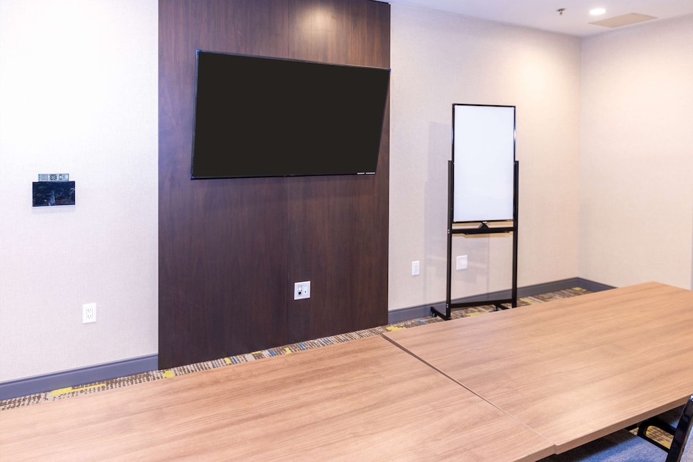 Hampton Inn by Hilton Selma - photo 47