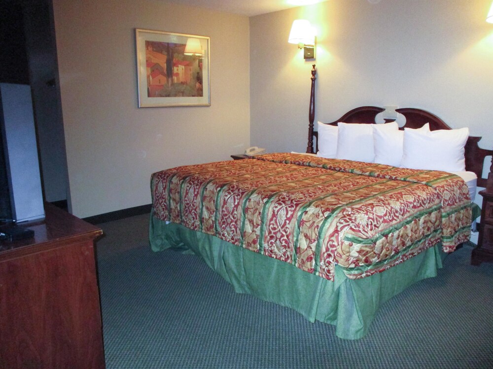 Motel6 Oriskany NY - photo 14