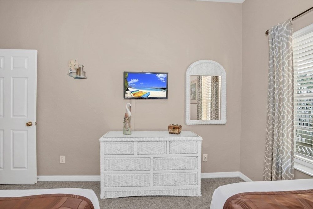3 Bed In Resort Close To Disney 3 Bedroom Condo - photo 7