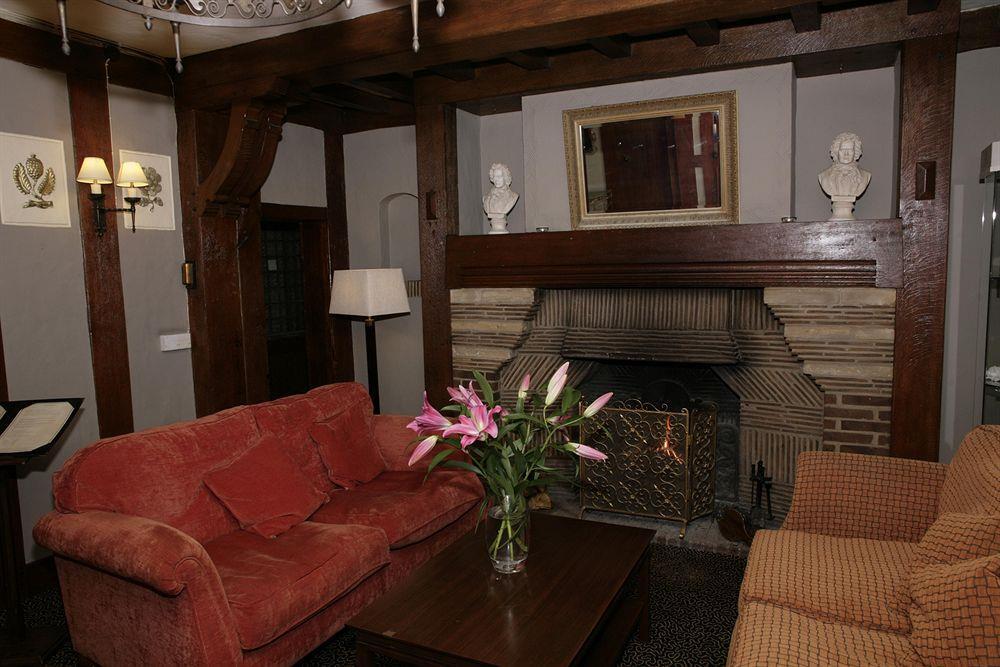 Cisswood House 4391251 — Horsham