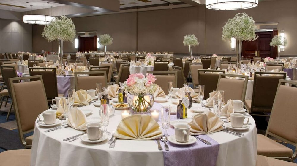 DoubleTree by Hilton Pittsburgh Cranberry - photo 92