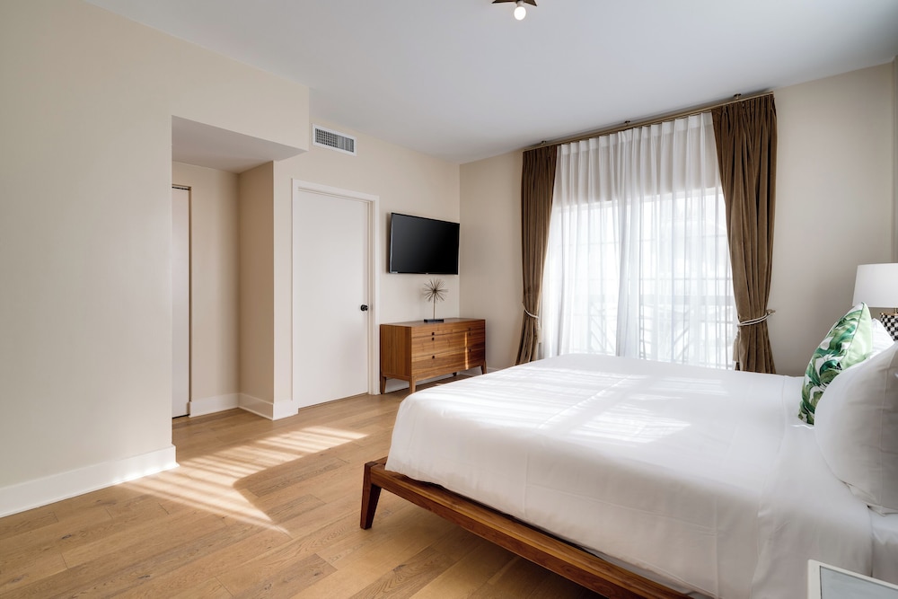 The Savoy Hotel & Beach Club - photo 24