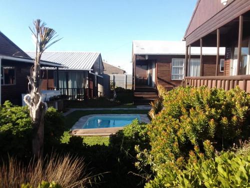 Coco de Mer Self Catering Log 1 in Lambertʼs Bay, South Africa