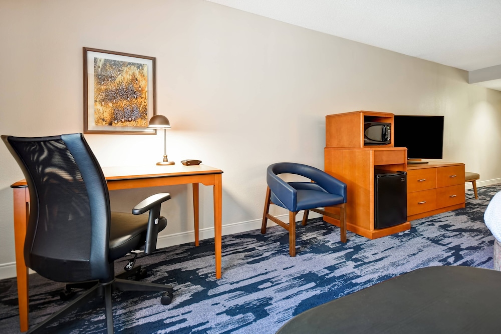 Fairfield Inn & Suites by Marriott Atlanta Kennesaw - photo 12