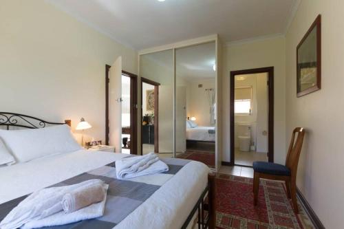 B9 Crawley Apartment 1 BRM & Sleepout near UWA — 4-Star Luxury Hotel in Perth, Australia