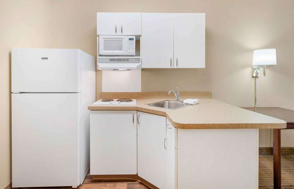 Extended Stay America Select Suites Chicago Lisle - photo 16