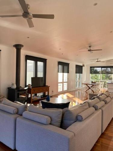 Cosy retreat beach house — 4-Star Luxury Hotel in Rye, Australia