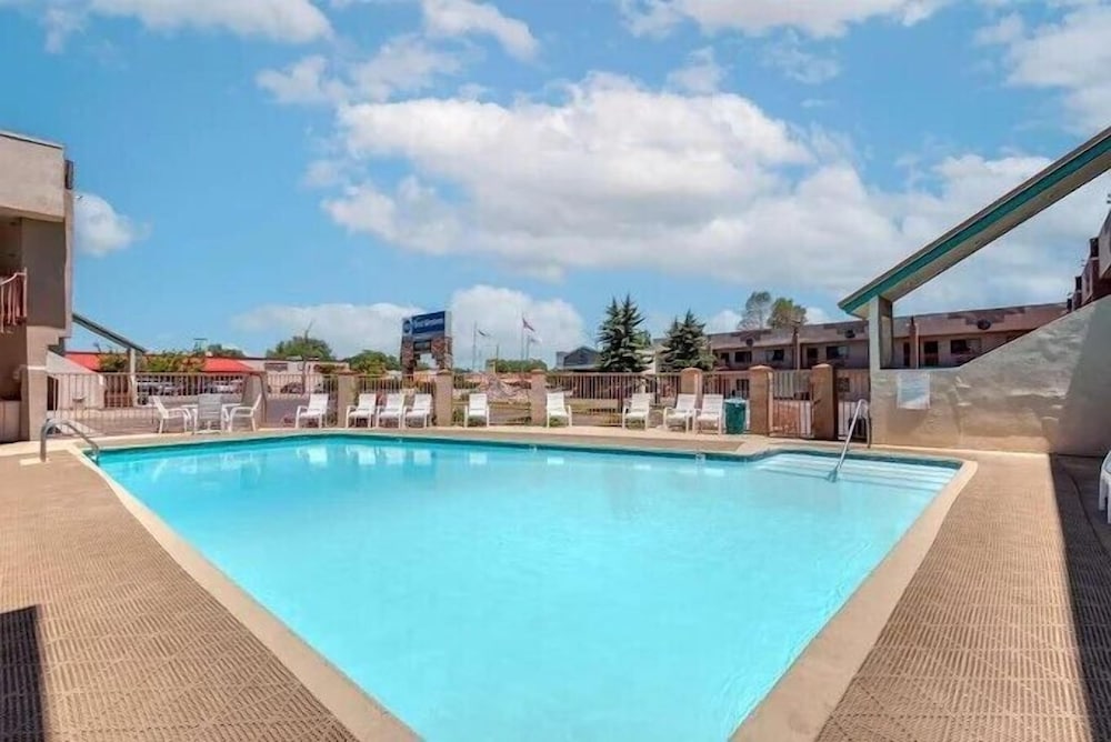 Turquoise Inn & Suites - photo 30