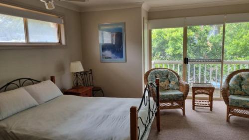 Idyllic Seaside Hideaway — Hawks Nest — photo 5