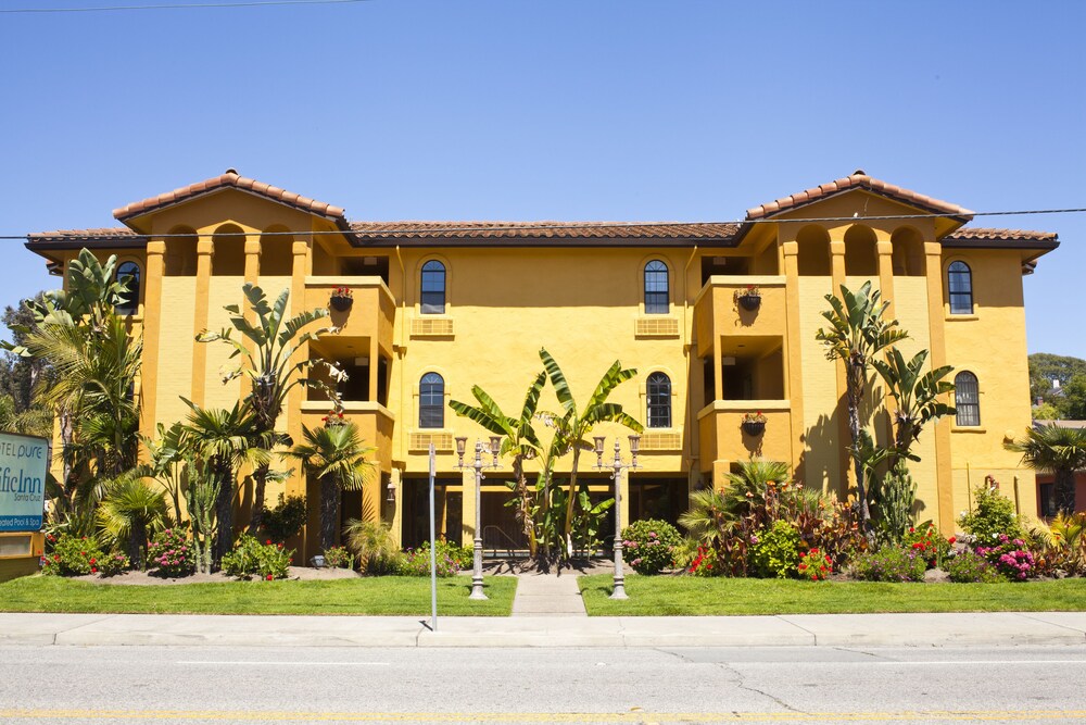 The Aqua Pacific Hotel - photo 22