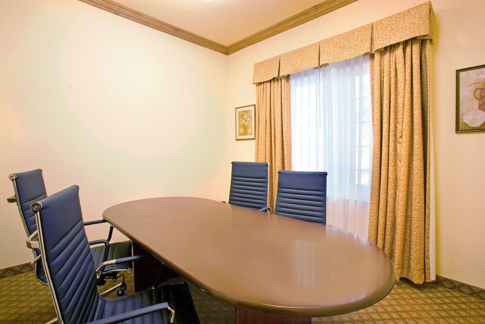 Holiday Inn Express & Suites Rio Grand by IHG - photo 39