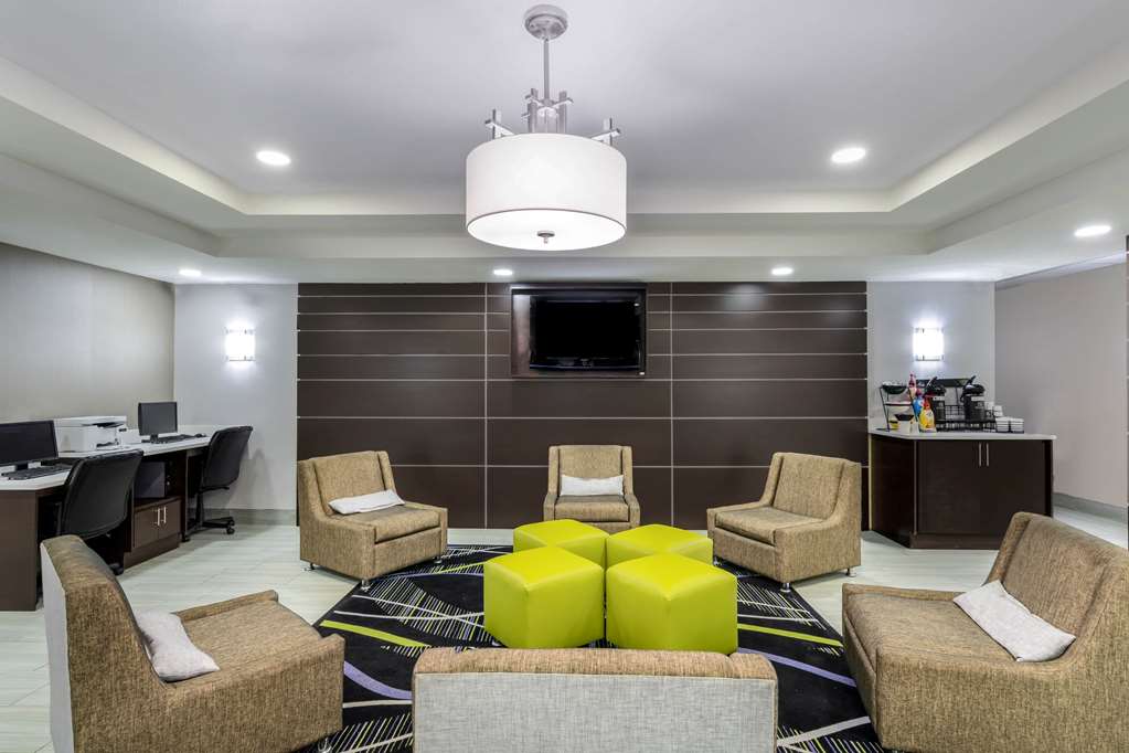 La Quinta Inn & Suites by Wyndham Canton MS - photo 8