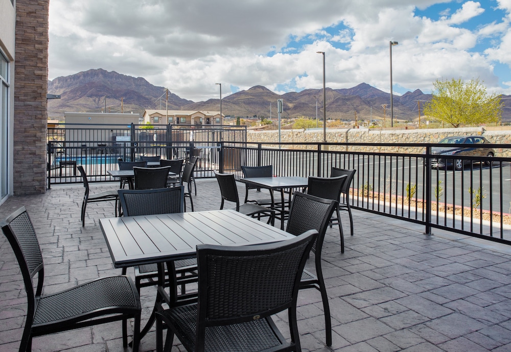 Holiday Inn Express and Suites El Paso North by IHG - photo 12