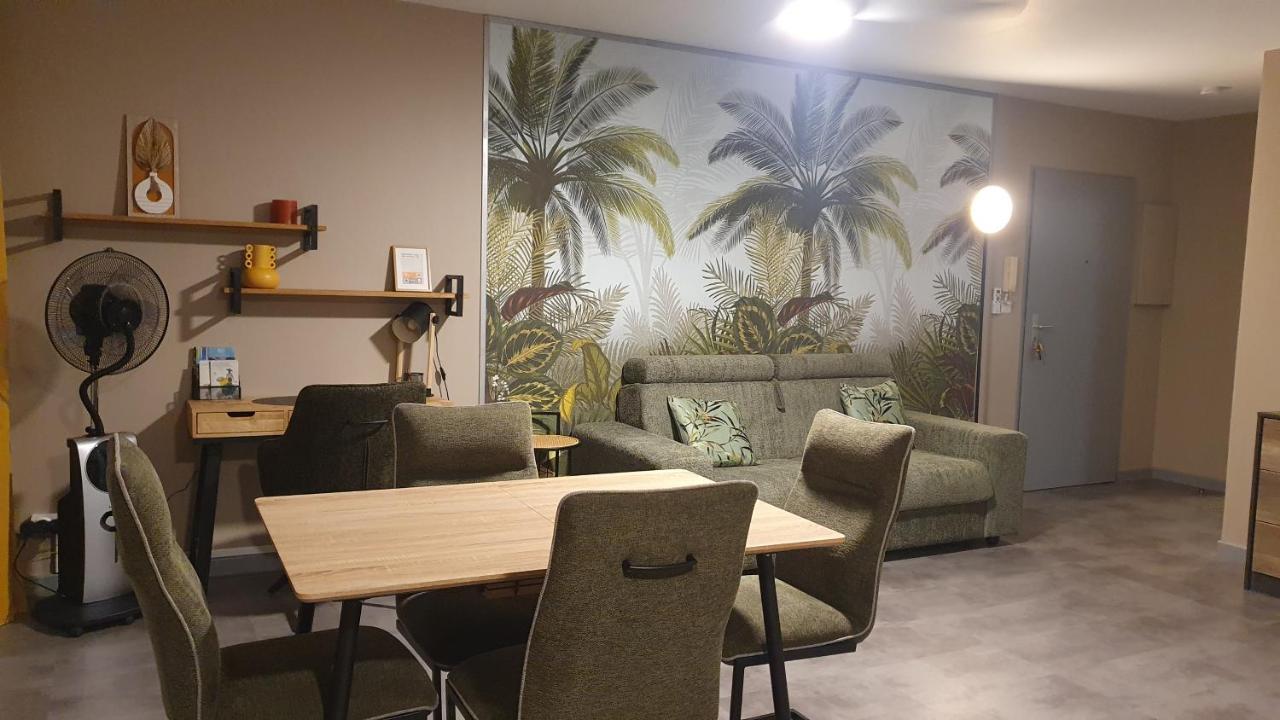 Les jardins de la riviére cinq minutes à pieds du barachois très proche du centre ville de Saint denis — 4-Star Luxury Hotel in Saint-Denis, Réunion