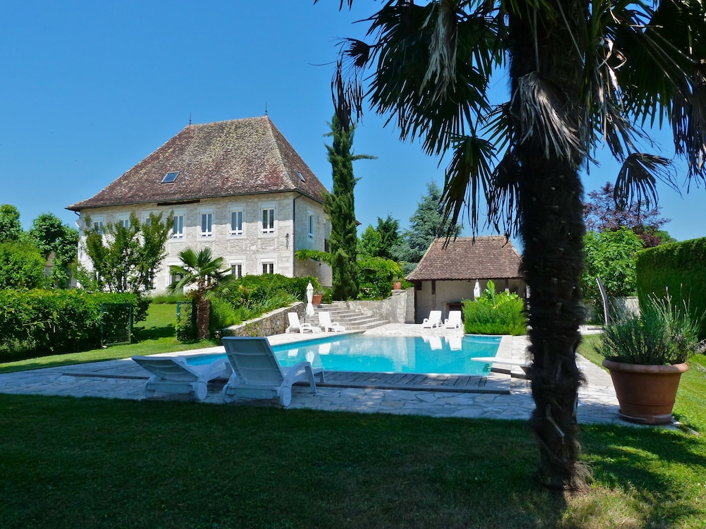 Domaine Du Manoir — 5-Star Luxury Hotel in Les Avenieres, France