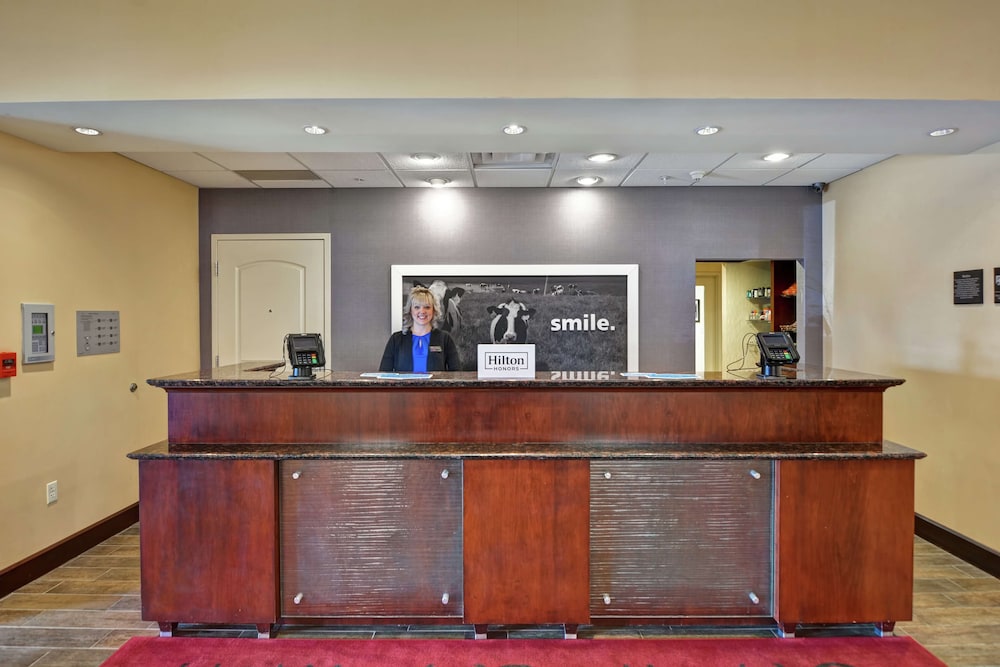 Hampton Inn & Suites Peoria at Grand Prairie IL - photo 8