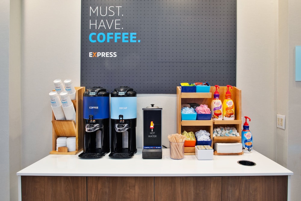 Holiday Inn Express Hotel & Suites Dover an IHG Hotel - photo 3