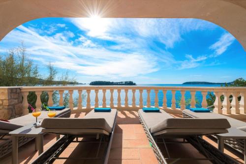 Dazzling Lozica Villa 5 Bedrooms Villa Pasija Steam Room