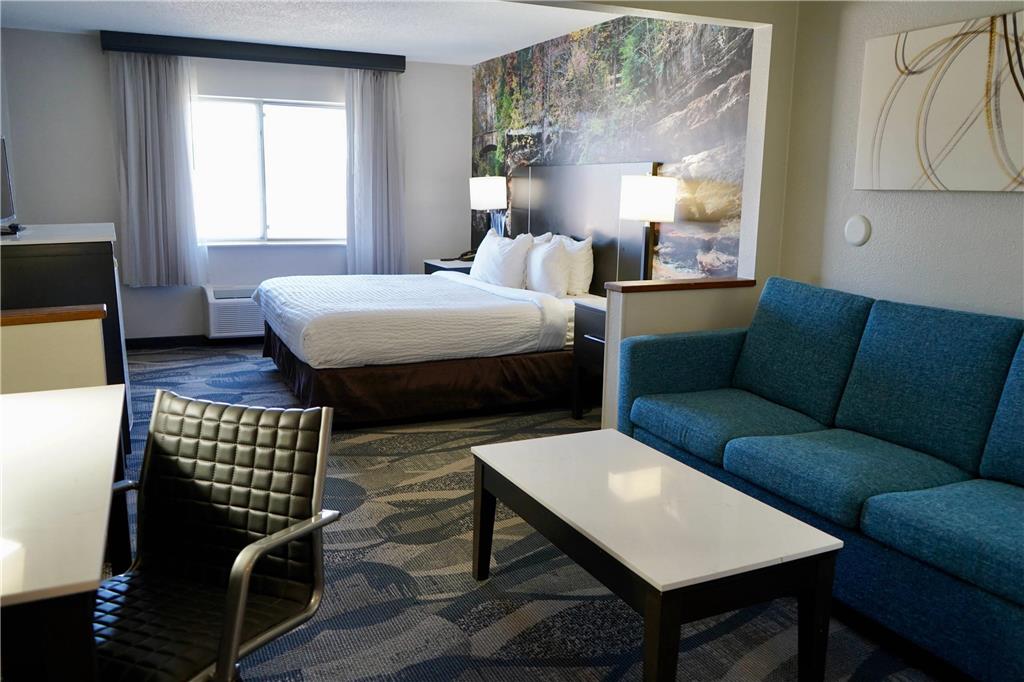 Clarion Inn Fairborn near Wright Patterson AFB - photo 17