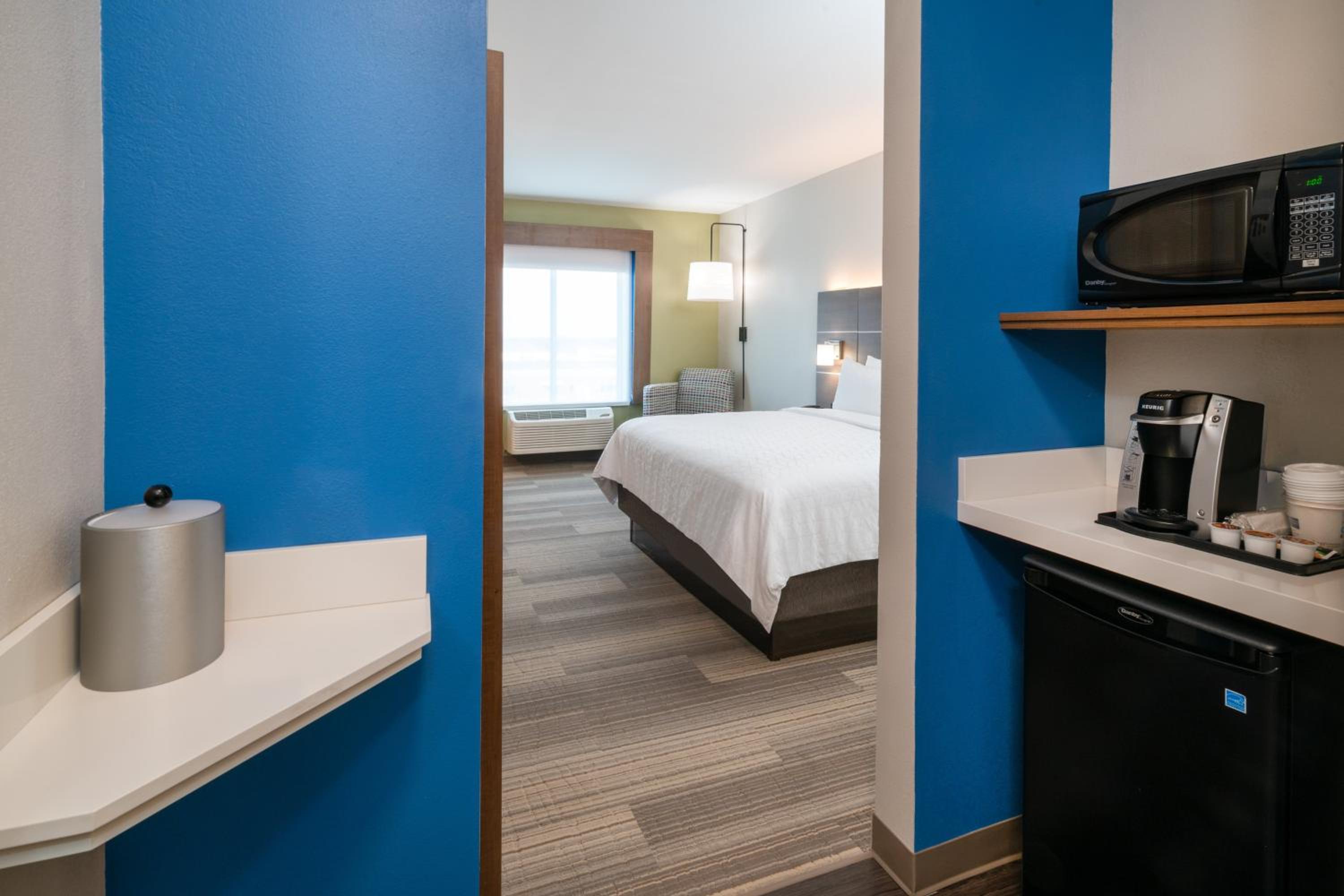 Holiday Inn Express & Suites St Peters by IHG - photo 96